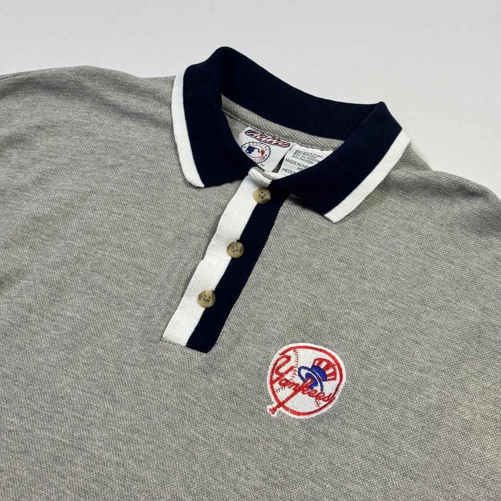 Vintage New York Yankees Shirt Mens Medium Gray MLB Baseball Active Polo
